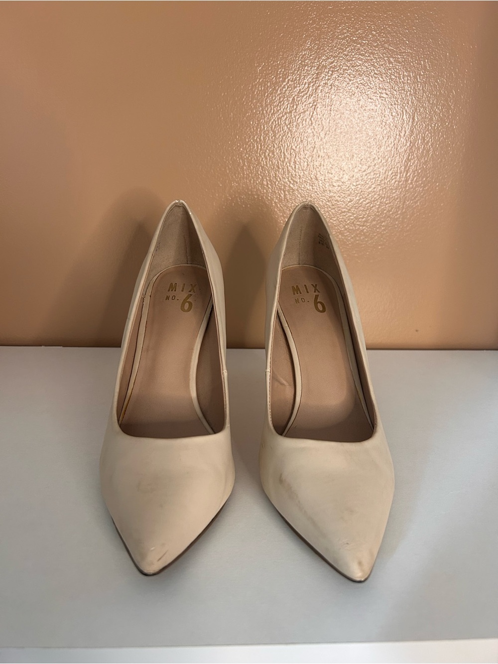 Mix No. 6 Women's Neutral Ivory Pointed-Toe Pumps